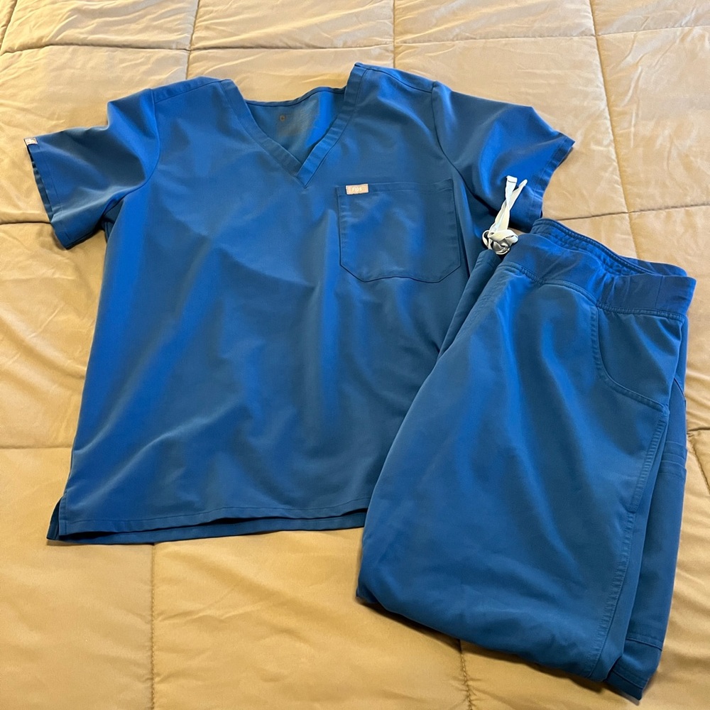 Figs scrubs set